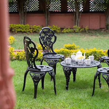 Stayvista At Pink Palace Rajasthani Decor Udagamandalam Exterior foto