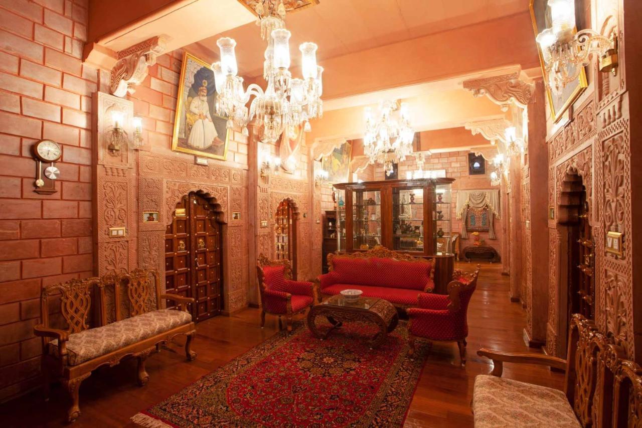 Stayvista At Pink Palace Rajasthani Decor Udagamandalam Exterior foto