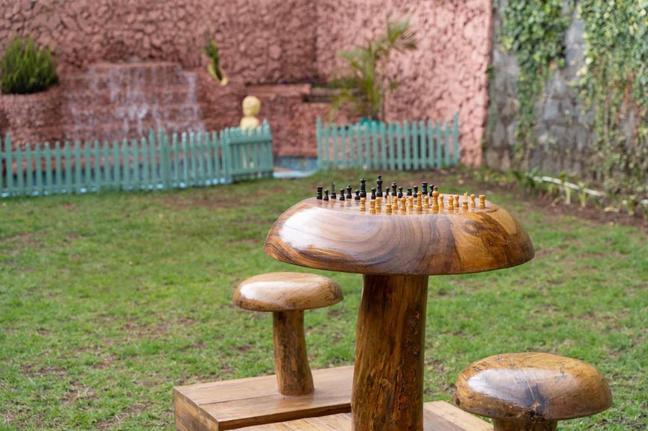 Stayvista At Pink Palace Rajasthani Decor Udagamandalam Exterior foto