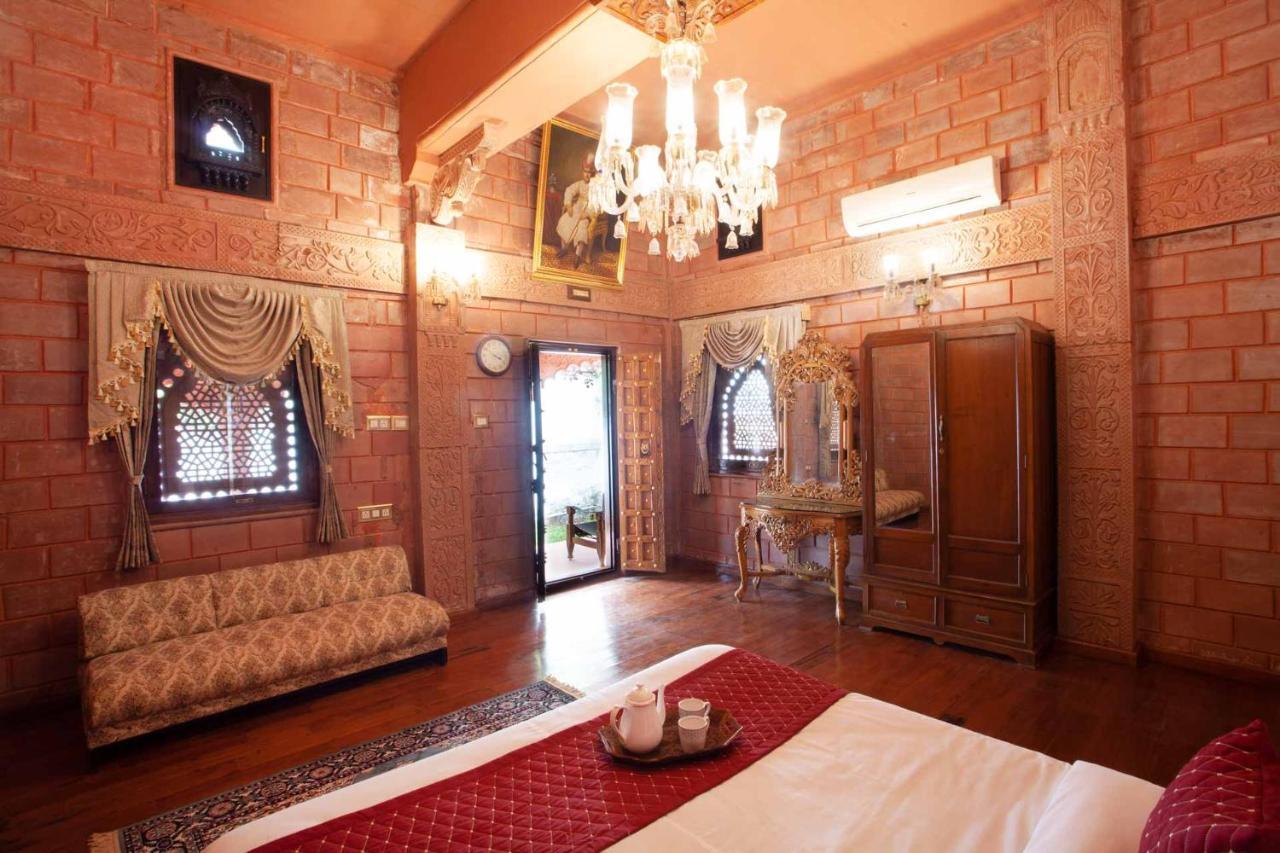 Stayvista At Pink Palace Rajasthani Decor Udagamandalam Exterior foto