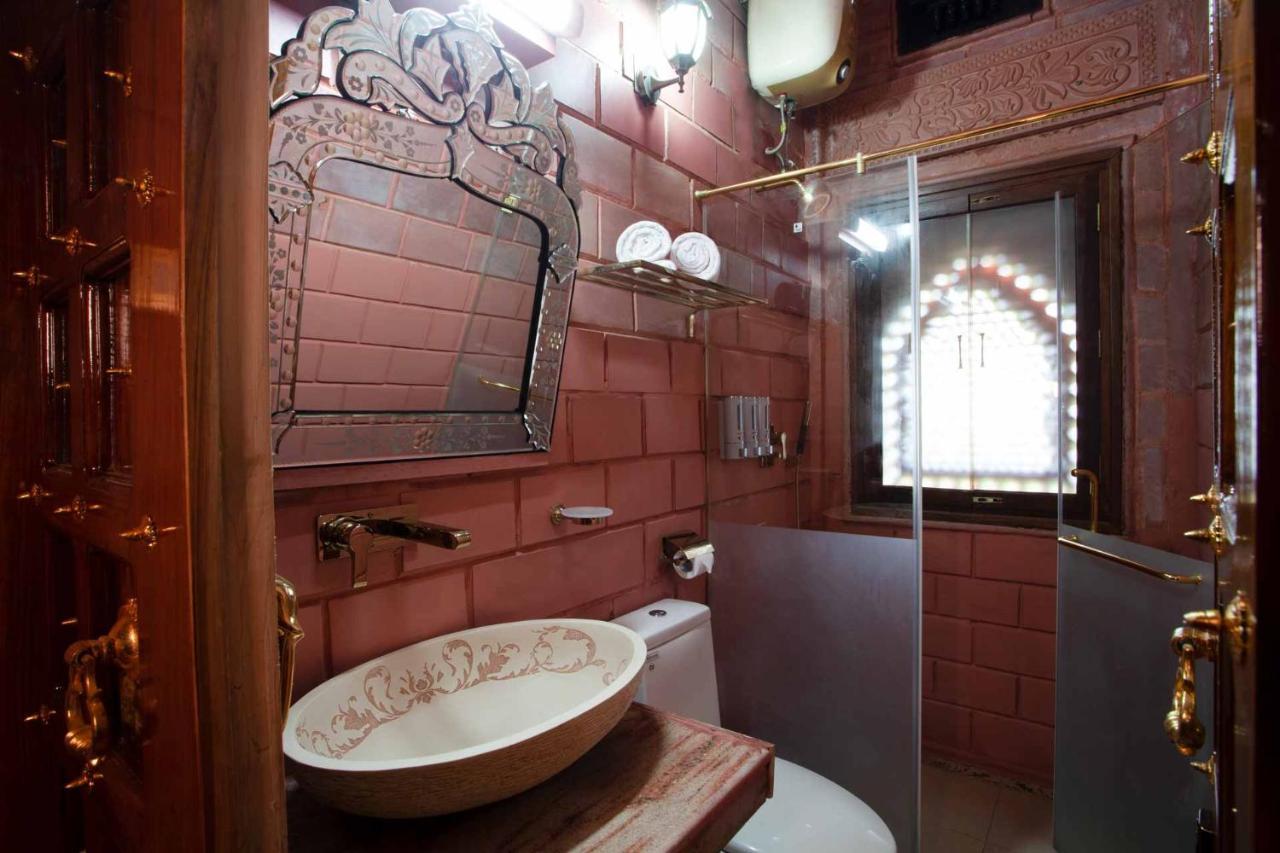 Stayvista At Pink Palace Rajasthani Decor Udagamandalam Exterior foto
